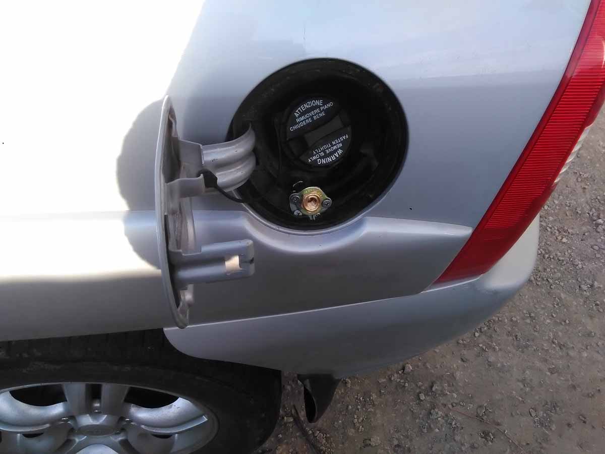 ВЗУ под заливной горловиной для бензина