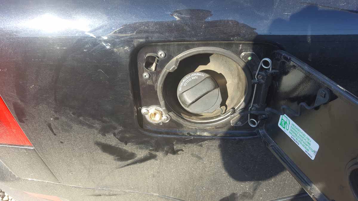 ВЗУ под лючком бензобака
